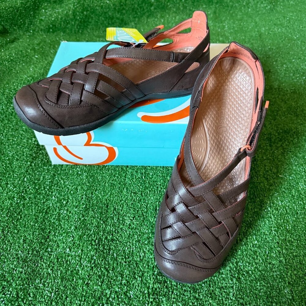 BareTraps Farrell Cross Strap Dark Brown Leather Comfort Flats Shoes Size 10 NEW
